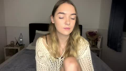 Snapshot of roxysweetdream chatting on 30, 7, 2026 Roxy online show from 30, 7, 2026