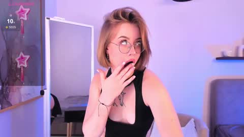 AnikaIm so hot that Ive already burned myself do you want me to set you on fire too  online show from 10, 2, 2025