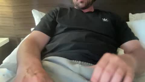 Snapshot of roythegil chatting on 9, 6, 2026 roythegil online show from 9, 6, 2026