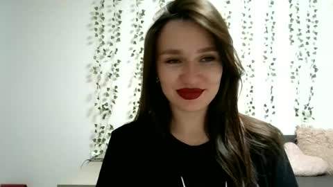 Snapshot of roza05x chatting on 19, 6, 2026 Roza05x online show from 19, 6, 2026