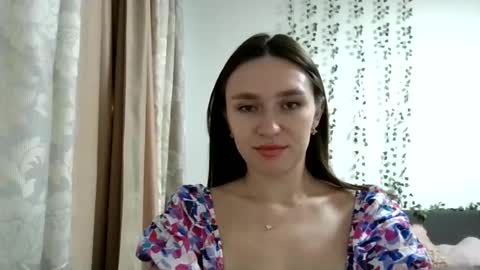 Snapshot of roza05x chatting on 7, 7, 2026 Roza05x online show from 7, 7, 2026