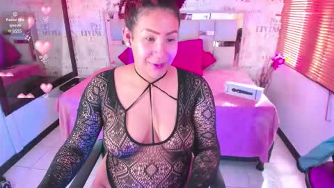 Snapshot of rozze_mila chatting on 28, 2, 2026 online show from 28, 2, 2026