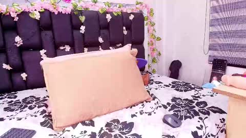 Snapshot of rubi_hops chatting on 21, 9, 2025 Rubi online show from 21, 9, 2025