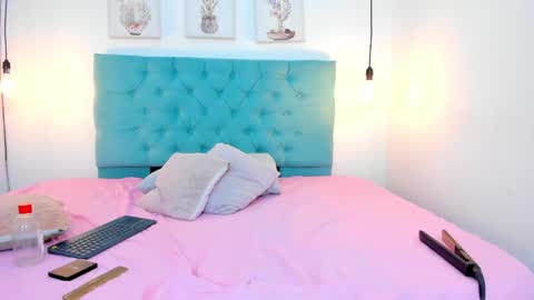 Snapshot of rubiroose chatting on 22, 12, 2024 Rubii online show from 22, 12, 2024