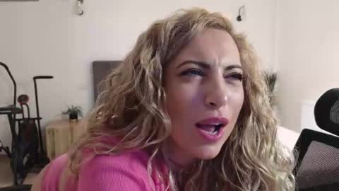 Snapshot of ruby_fit chatting on 30, 11, 2025 Ruby online show from 30, 11, 2025