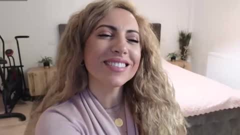 Snapshot of ruby_fit chatting on 2, 12, 2025 Ruby online show from 2, 12, 2025