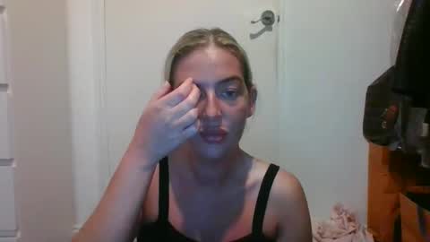 Snapshot of rubyredxxxoxxx chatting on 27, 12, 2024 rubyredxxxoxxx online show from 27, 12, 2024