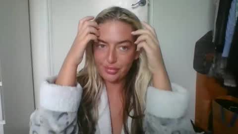 Snapshot of rubyredxxxoxxx chatting on 31, 12, 2024 rubyredxxxoxxx online show from 31, 12, 2024