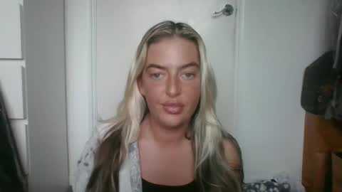 Snapshot of rubyredxxxoxxx chatting on 31, 12, 2024 rubyredxxxoxxx online show from 31, 12, 2024