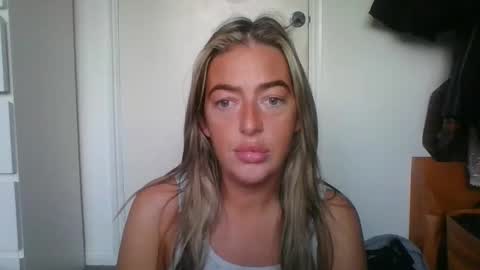 Snapshot of rubyredxxxoxxx chatting on 28, 9, 2025 rubyredxxxoxxx online show from 28, 9, 2025