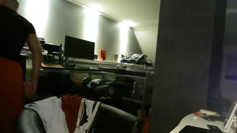 Snapshot of ruffi77 chatting on 3, 2, 2025 Chico que rico Caliente online show from 3, 2, 2025