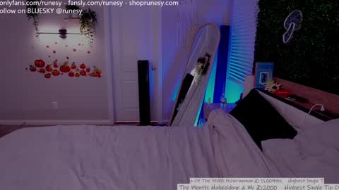 Snapshot of runesy chatting on 29, 10, 2025 Lady online show from 29, 10, 2025