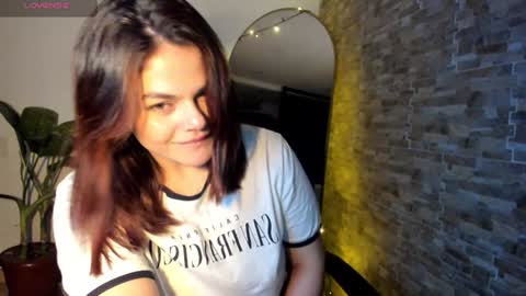 Snapshot of russcurley chatting on 22, 12, 2024 Lorenn online show from 22, 12, 2024