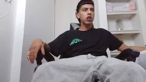  R U S S E L L  online show from 7, 2, 2026