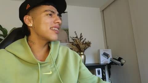  R U S S E L L  online show from 12, 4, 2026