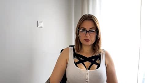 Nika online show from 17, 9, 2025