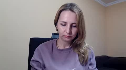 Snapshot of ruthpark chatting on 13, 10, 2025 Ruth online show from 13, 10, 2025