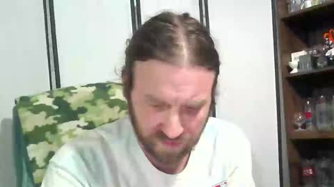 Snapshot of rwb1982 chatting on 20, 4, 2026 rwb1982 online show from 20, 4, 2026
