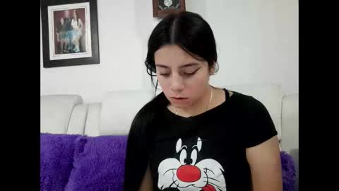 Snapshot of ryanandpamela_ chatting on 5, 12, 2024 Ryan And Pamela online show from 5, 12, 2024