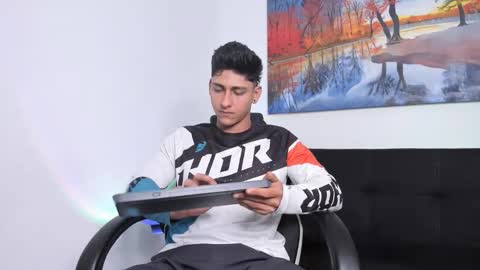 ryanwhite3 online show from 30, 11, 2025