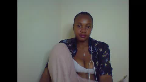 Snapshot of rycie chatting on 7, 10, 2025 Rycie online show from 7, 10, 2025