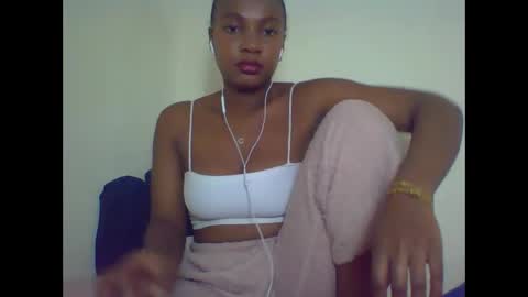 Snapshot of rycie chatting on 13, 10, 2025 Rycie online show from 13, 10, 2025