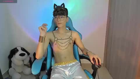 Snapshot of ryo_bleu chatting on 14, 12, 2025 RYO BLEU online show from 14, 12, 2025