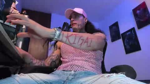 Snapshot of ryuk_it chatting on 10, 11, 2025 leopmonk help me reach 100 thumbs up online show from 10, 11, 2025