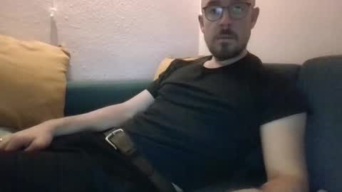 Snapshot of s_i_q chatting on 18, 10, 2025 s_i_q online show from 18, 10, 2025