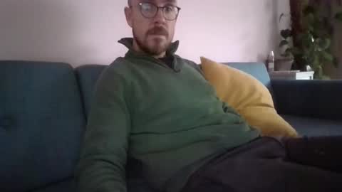 Snapshot of s_i_q chatting on 23, 10, 2025 s_i_q online show from 23, 10, 2025