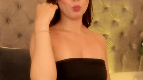 Snapshot of saamyreyes chatting on 28, 5, 2026 Saamy Reyes online show from 28, 5, 2026