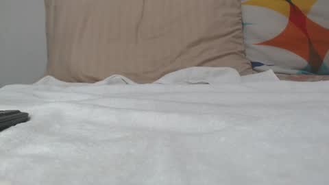Snapshot of saaramiller_ chatting on 7, 1, 2025 saaramiller     online show from 7, 1, 2025