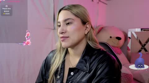 saaya_tay online show from 3, 6, 2026