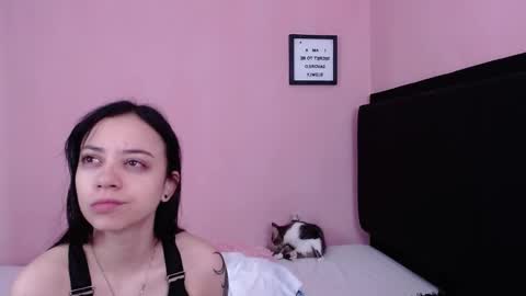 Snapshot of sabbrand_ chatting on 24, 9, 2025 online show from 24, 9, 2025