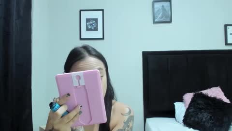 Snapshot of sabbrand_ chatting on 25, 10, 2025 online show from 25, 10, 2025