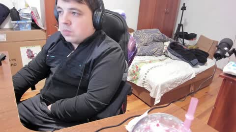 1141323  my Lord Mister Max   moms treasure online show from 30, 12, 2024