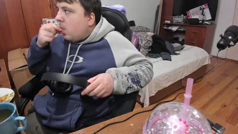 1141323  my Lord Mister Max   moms treasure online show from 5, 1, 2025