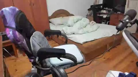 1141323  my Lord Mister Max   moms treasure online show from 14, 2, 2025