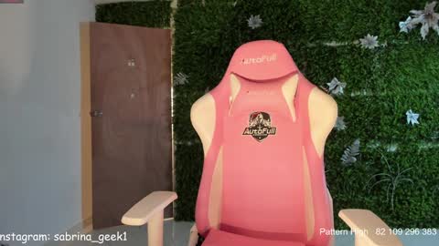 Snapshot of sabrina_geek chatting on 9, 1, 2026 sabrina_geek online show from 9, 1, 2026