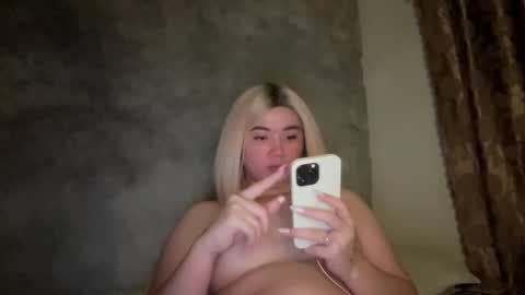 Snapshot of sabrina_miller4 chatting on 4, 12, 2024 Sabrina Miller not into cheap online show from 4, 12, 2024