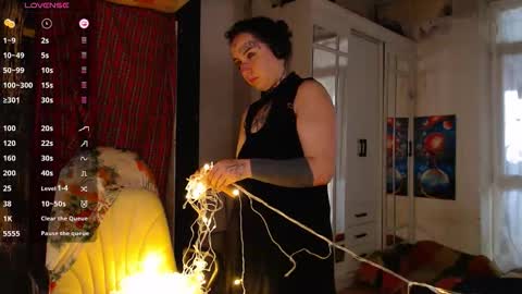 Lilith Solar online show from 4, 12, 2025