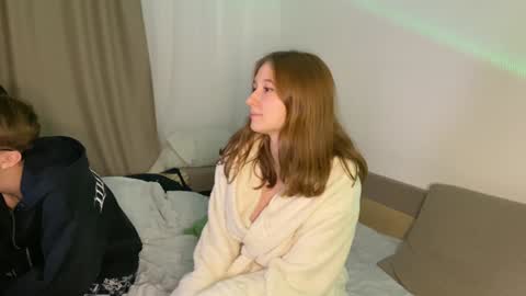 SabrinaDaniel online show from 6, 1, 2025