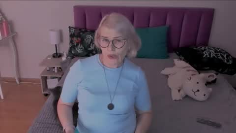 Sabrina MacMarren online show from 8, 3, 2025