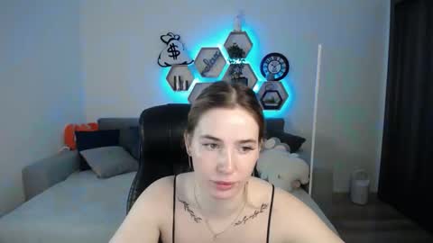 Sabrina Violet online show from 9, 3, 2025