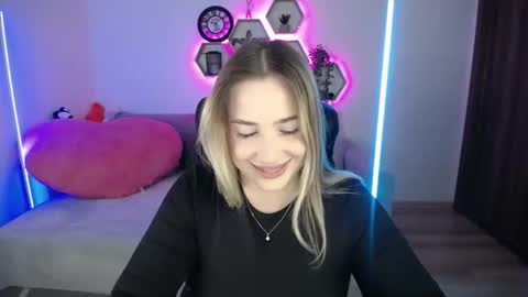 Sabrina Violet online show from 6, 10, 2025