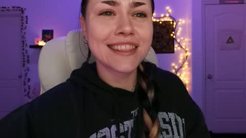 Sadie Renee  online show from 13, 2, 2026