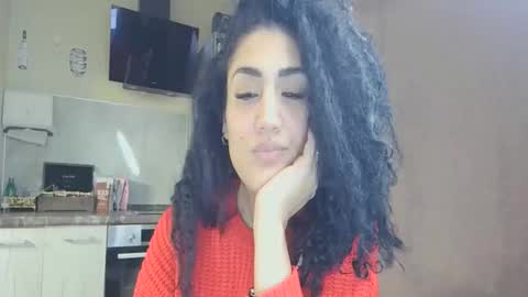 Snapshot of safari_xx chatting on 30, 10, 2025 Queen online show from 30, 10, 2025