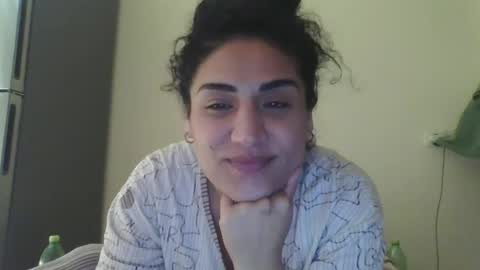 Snapshot of safari_xx chatting on 2, 6, 2026 Queen online show from 2, 6, 2026