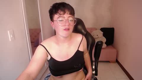 Snapshot of safyka chatting on 5, 3, 2025 SAFYKA online show from 5, 3, 2025