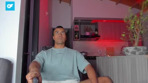 Snapshot of sag_1998 chatting on 18, 1, 2025 Sag online show from 18, 1, 2025